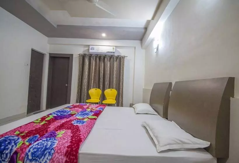 Hotelli Yogiraj Palace