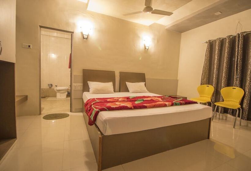 Hotel Yogiraj Palace