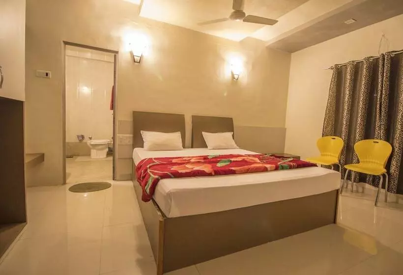 Hotelli Yogiraj Palace