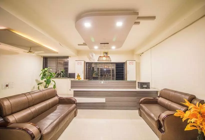 Hotelli Yogiraj Palace