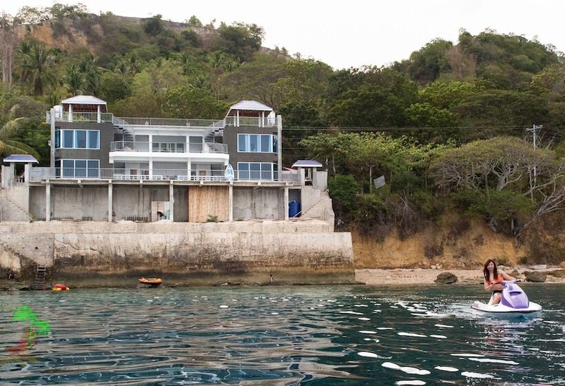 Jaynet Oceanview Resort