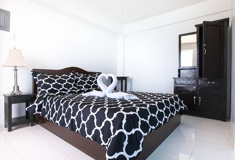 Jaynet Oceanview Resort