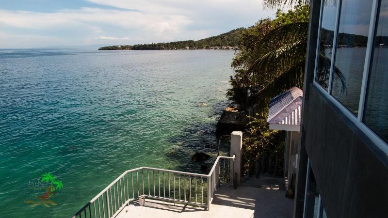 Jaynet Oceanview Resort