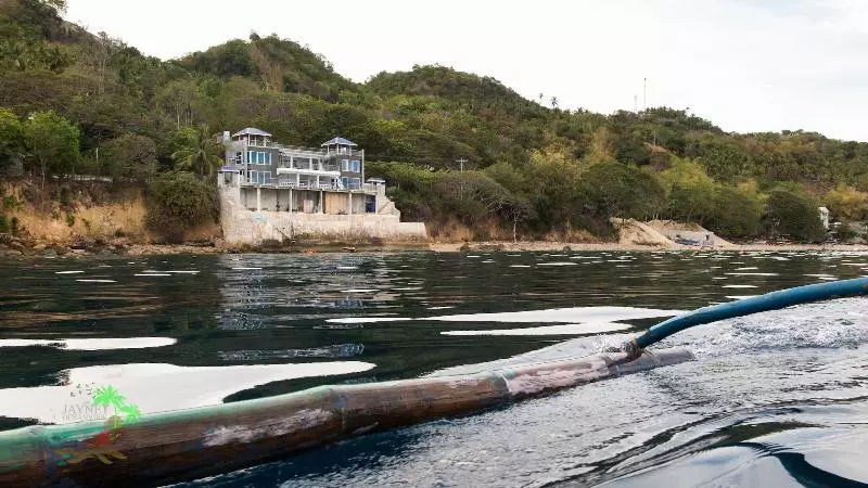 Jaynet Oceanview Resort