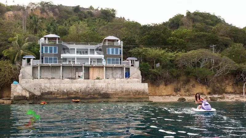 Jaynet Oceanview Resort