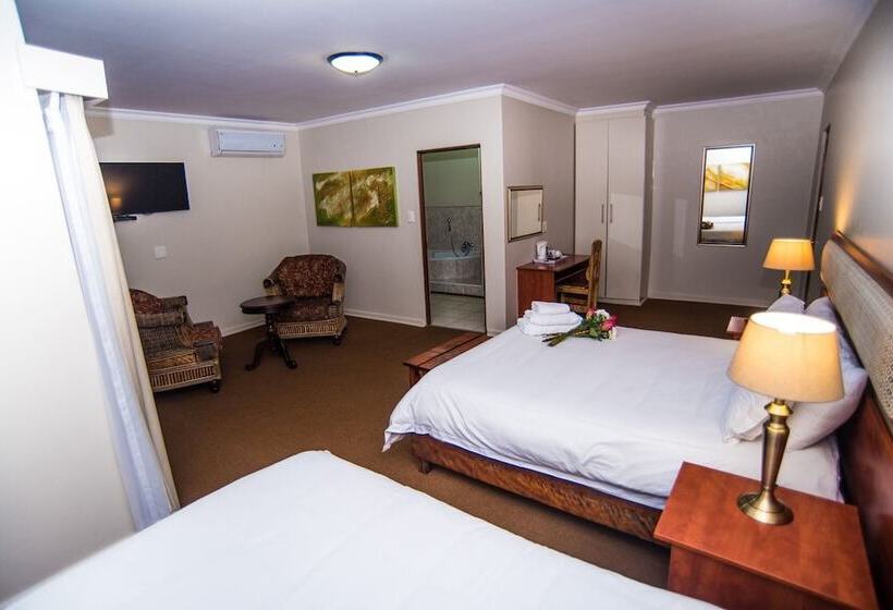 פנסיון Adelante Lodge