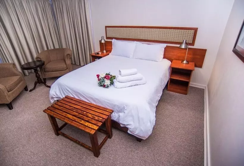 ペンション Adelante Lodge