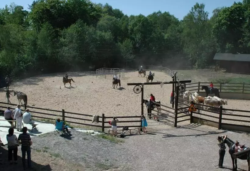 Majatalo J A Ranch Bed & Breakfast