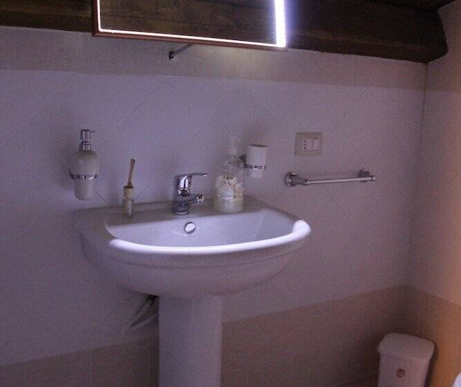 بنسيون La Chiazzolla