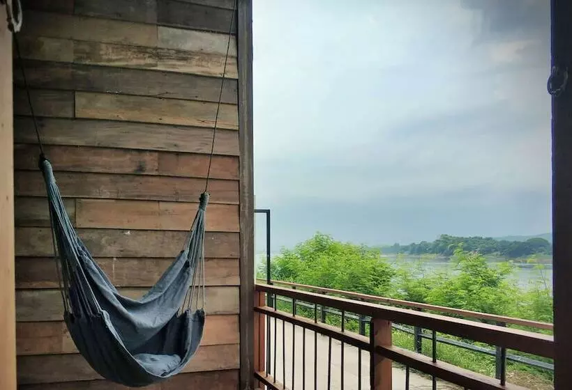 پانسیون Suneta Hostel Chiangkhan