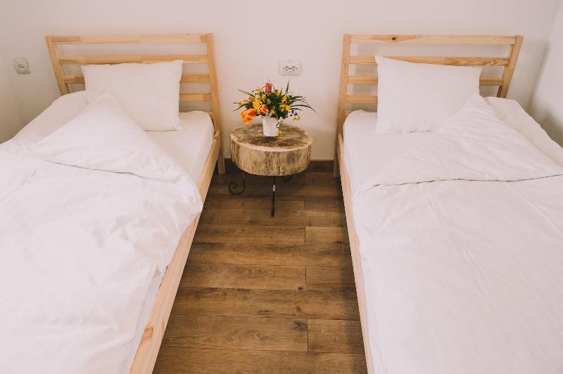 膳宿费 Valea Cu Ponei