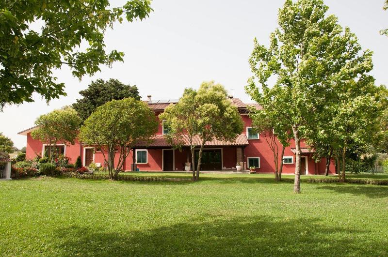 Tenuta Mandia Agriturismo La Tavernola