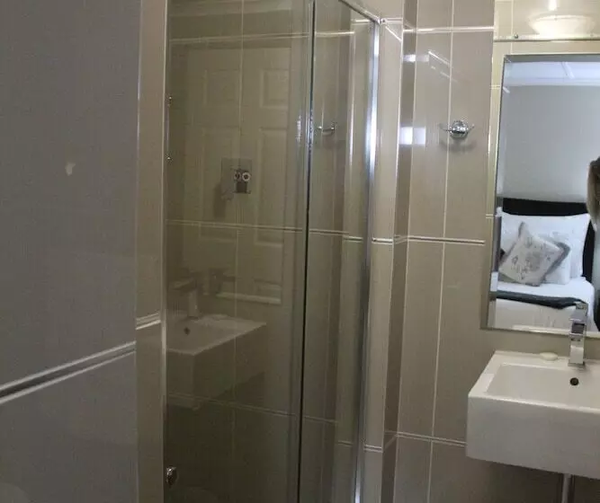 Tri Angle B&b And Wellness Salon