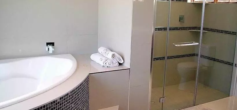 Tri Angle B&b And Wellness Salon