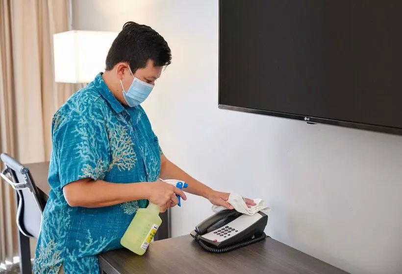 هتل Aqua Palms Waikiki