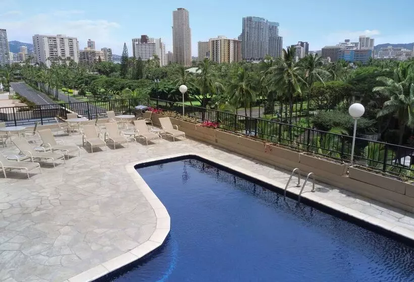 هتل Aqua Palms Waikiki