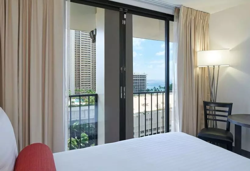 هتل Aqua Palms Waikiki