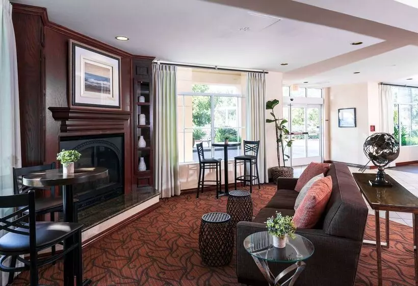 Отель Best Western Ontario Mills Mall