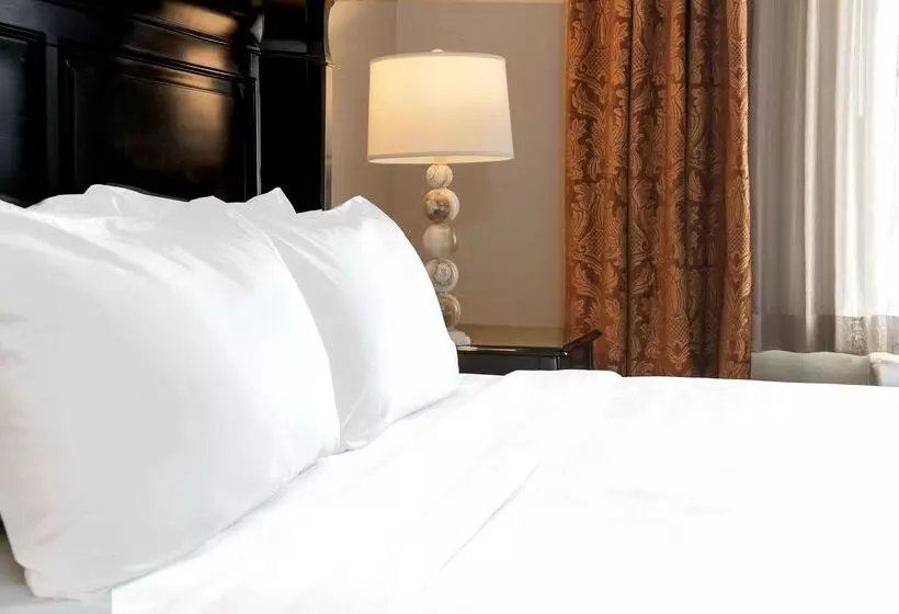 Отель Best Western Ontario Mills Mall