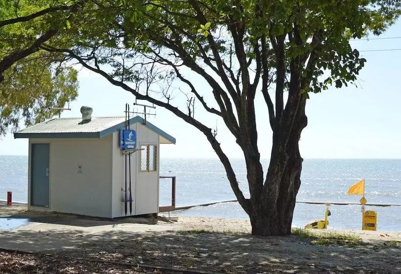 ホテル Cairns Beach Resort