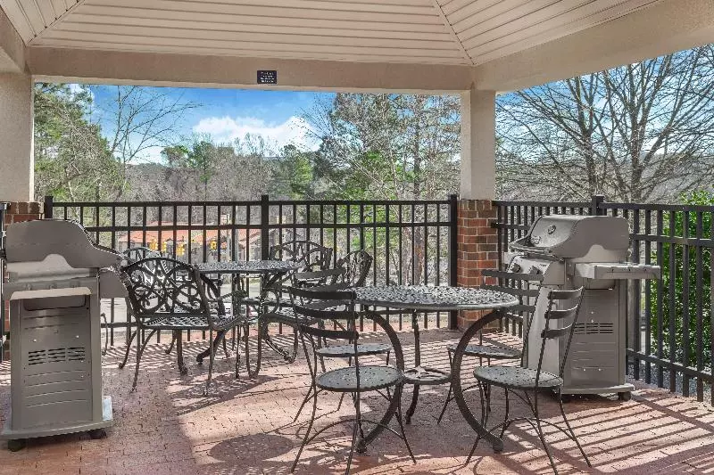 هتل Candlewood Suites Raleigh Crabtree, An Ihg