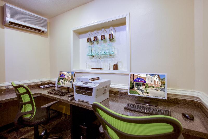 Otel Candlewood Suites Raleigh Crabtree, An Ihg