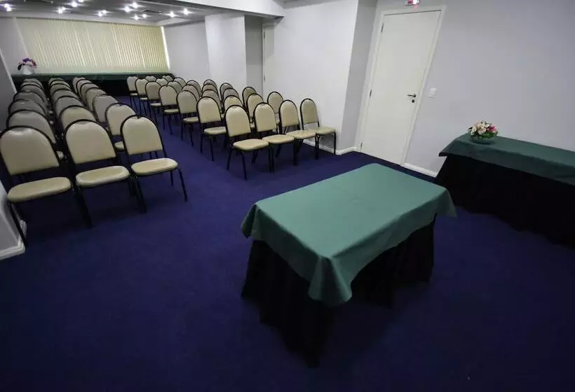 Central Park Hotel By Bourbon