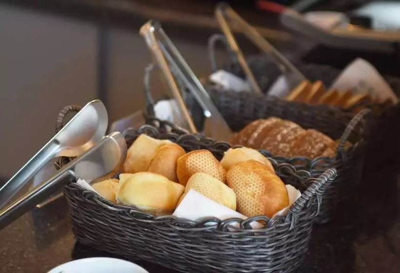 Central Park Hotel By Bourbon