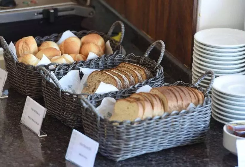 Central Park Hotel By Bourbon