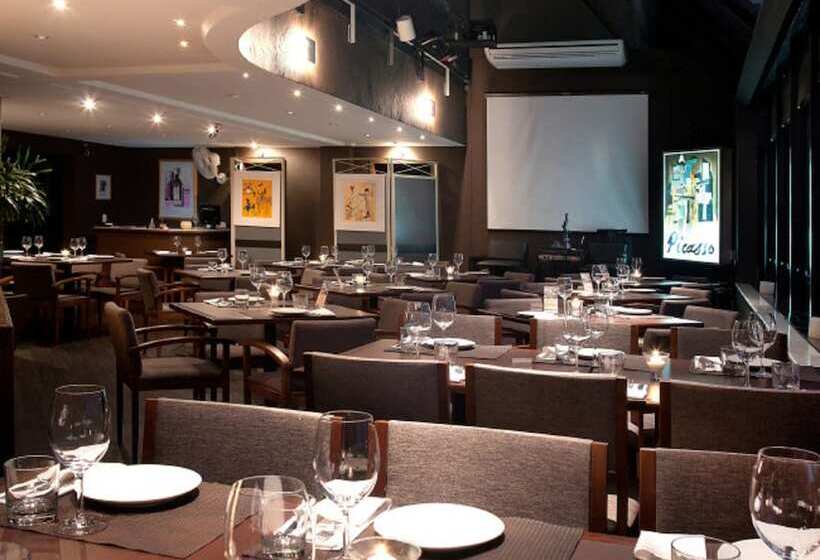 Central Park Hotel By Bourbon