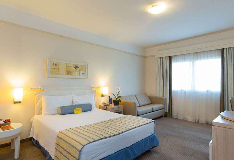 ホテル Comfort Suites Londrina