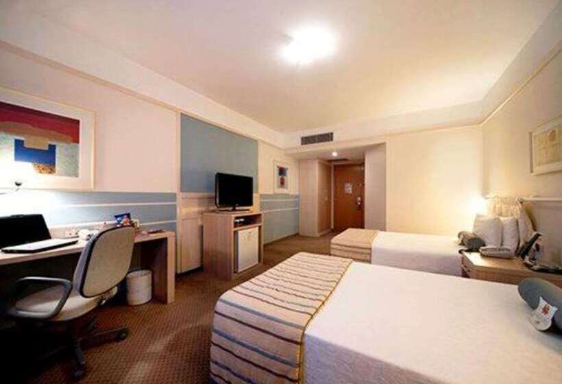 ホテル Comfort Suites Londrina