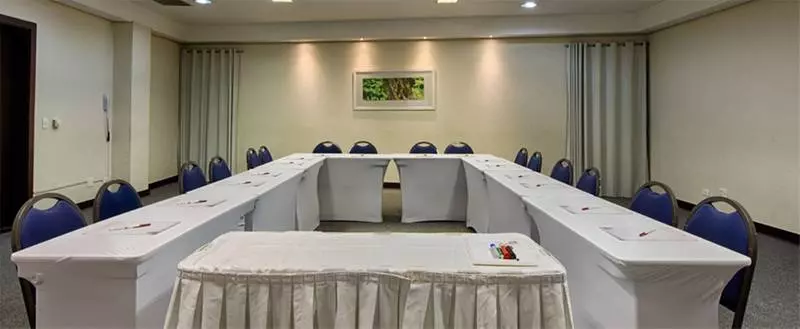 هتل Comfort Suites Londrina