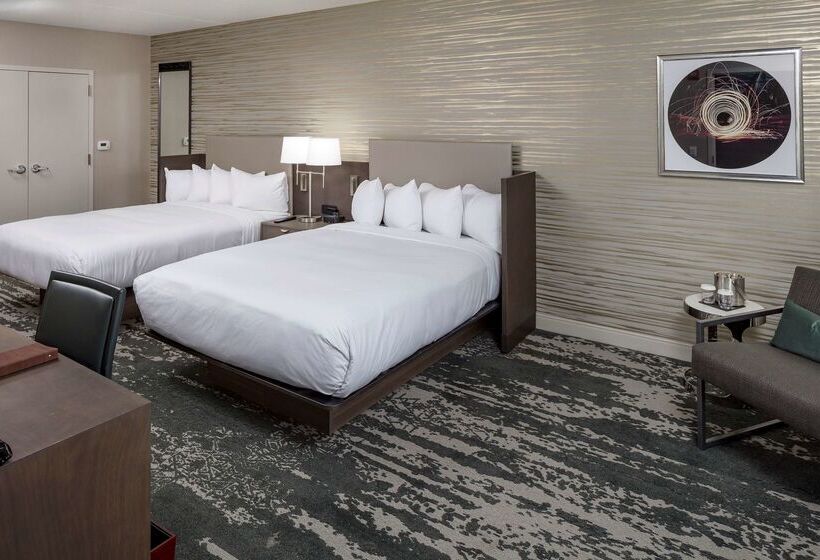 هتل Doubletree By Hilton Boston Logan Airport Chelsea