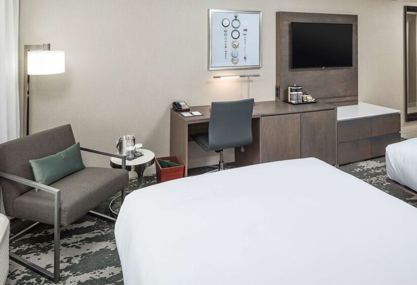هتل Doubletree By Hilton Boston Logan Airport Chelsea