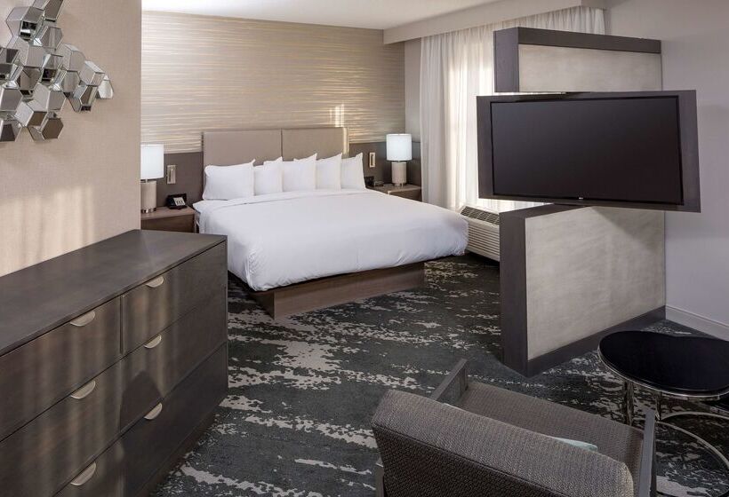 هتل Doubletree By Hilton Boston Logan Airport Chelsea