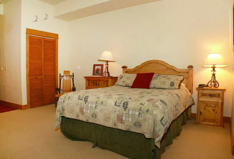 בית מלון כפרי Eagleridge Lodge 204