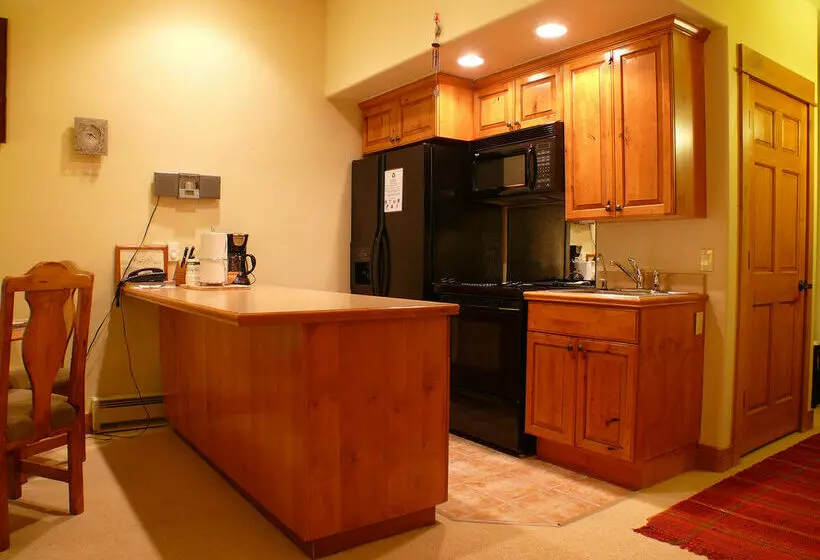 בית מלון כפרי Eagleridge Lodge 204