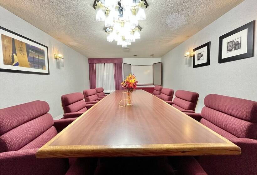 فندق Fairbridge Inn & Suites Fort Wayne