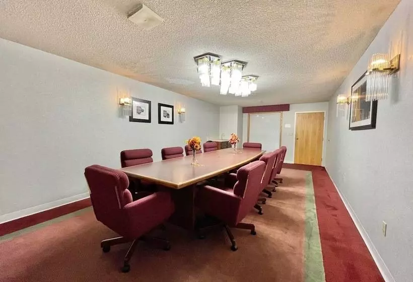 호텔 Fairbridge Inn & Suites Fort Wayne