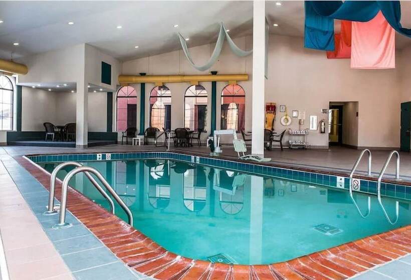 فندق Fairbridge Inn & Suites Fort Wayne