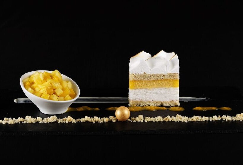 هتل Grand Hôtel Les Flamants Roses Thalasso & Spa