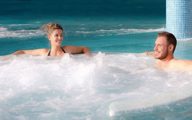 هتل Grand Hôtel Les Flamants Roses Thalasso & Spa