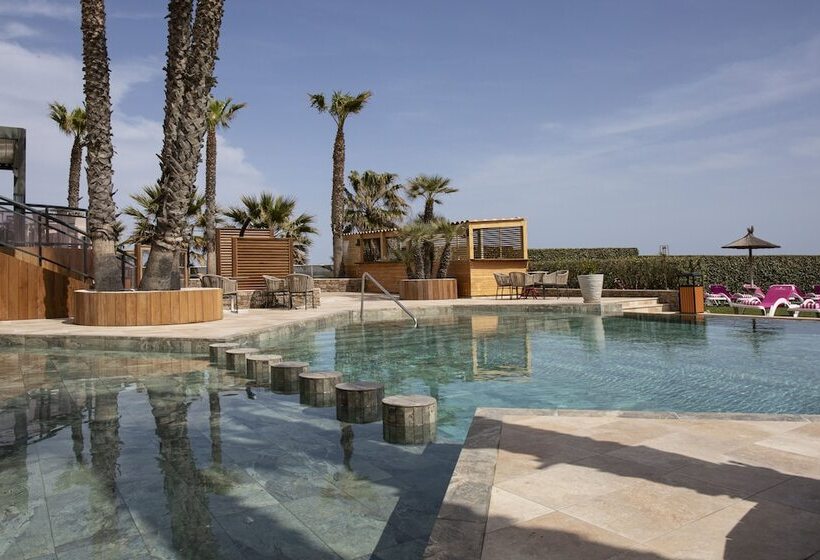 هتل Grand Hôtel Les Flamants Roses Thalasso & Spa