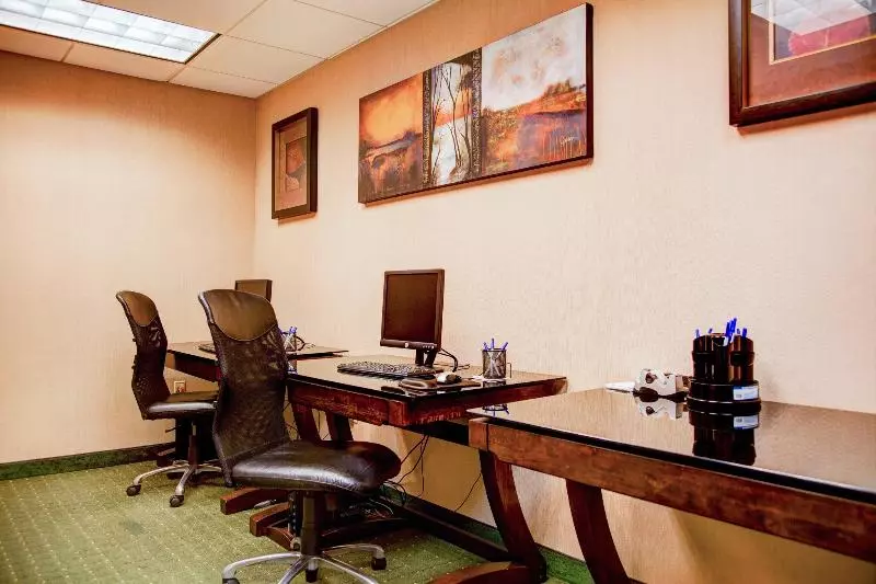 Отель Holiday Inn Express Tyler South, An Ihg