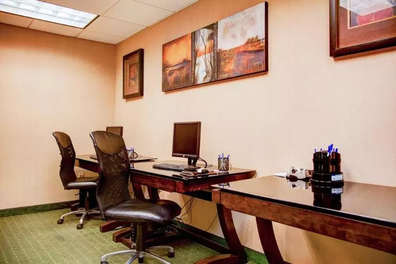 Отель Holiday Inn Express Tyler South, An Ihg