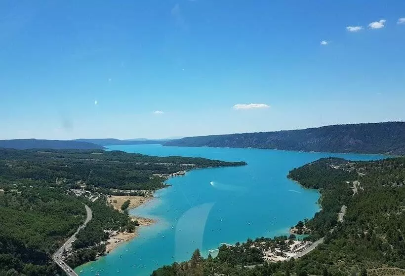 فندق Ibis Manosque Cadarache