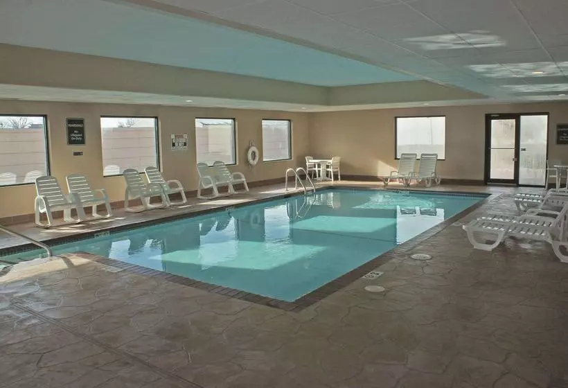 Отель La Quinta Inn & Suites By Wyndham Omaha Airport Downtown