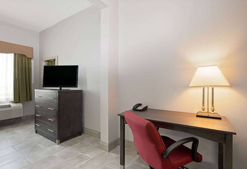 فندق La Quinta Inn & Suites By Wyndham Omaha Airport Downtown