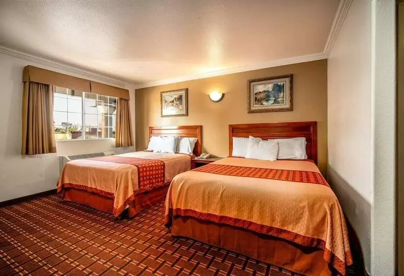 هتل Regency Inn & Suites Downey